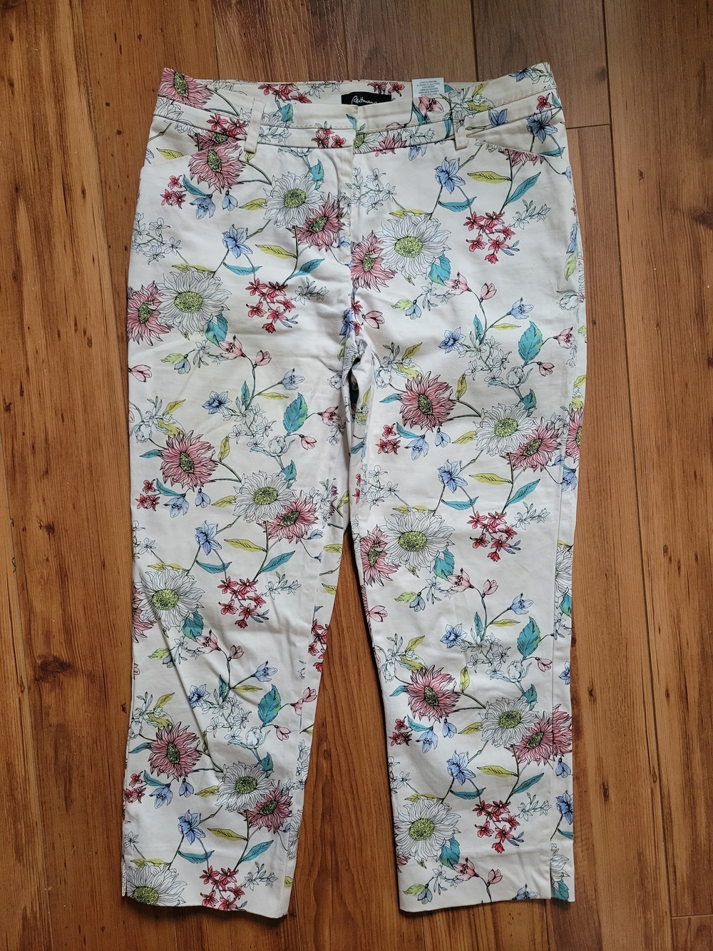 Reitmans Light Pink Floral Print Capri